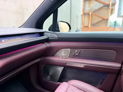 Nio ES8