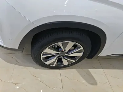 Geely Haoyue