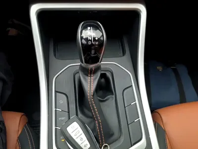Geely Vision X6