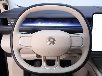 Nio ES8