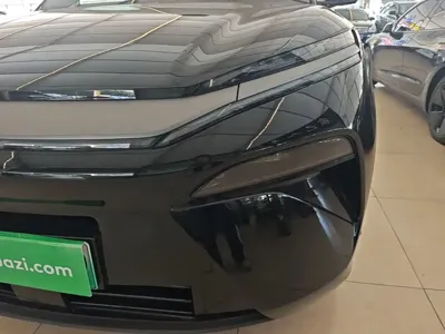 BYD 唐L