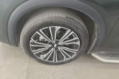 Geely Galaxy Galaxy Xingjian 7 EM-i