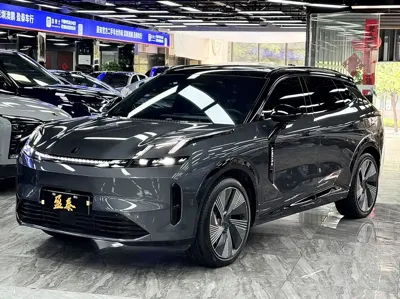 Lynk & Co 08 EM-P