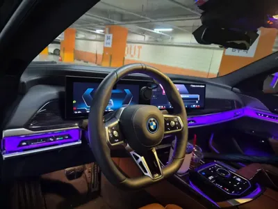 BMW i7