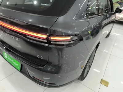 Leapmotor C10