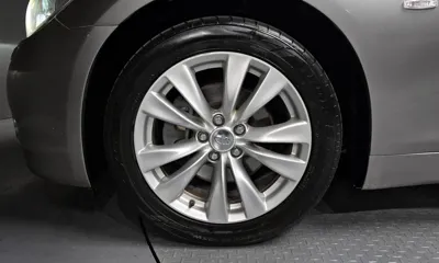 Infiniti M