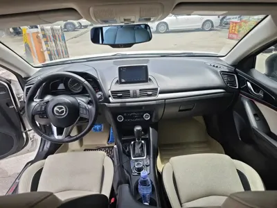 Mazda 3 Axela