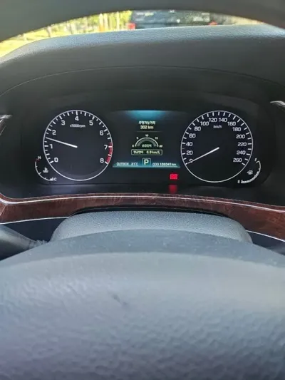 Hyundai Equus