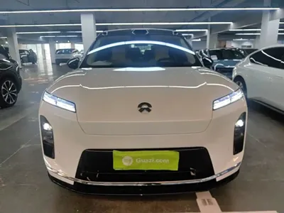 Nio ES8