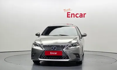 Lexus CT200h