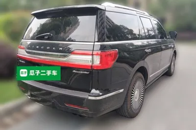 Lincoln Navigator