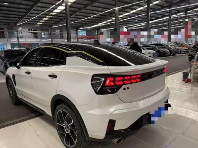 Lynk & Co 05
