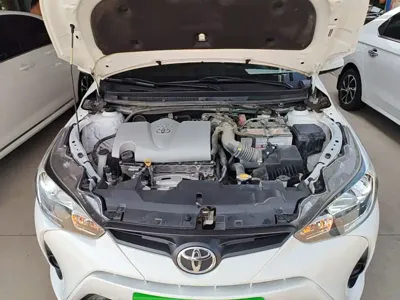 Toyota Yaris L