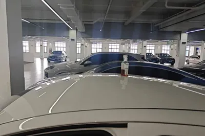 BYD e1