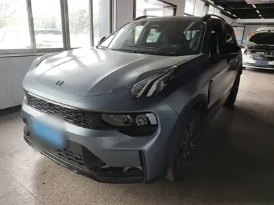 Lynk & Co 01