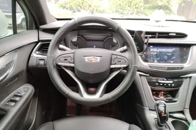 Cadillac XT6