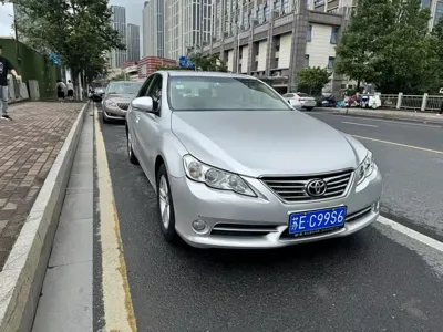 Toyota Reiz