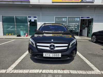 Mercedes-Benz GLA-Class