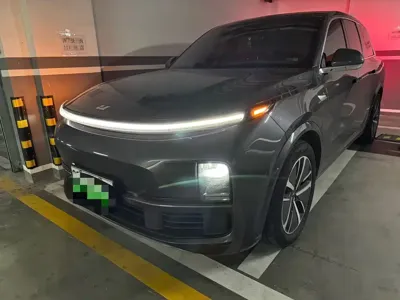 Li Auto Li L8
