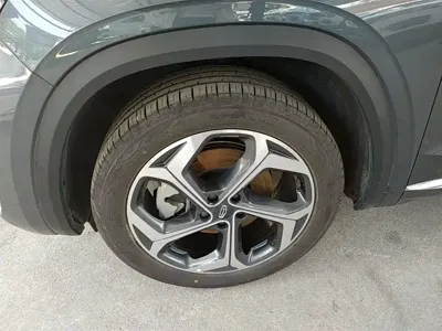 Geely Xingyue L