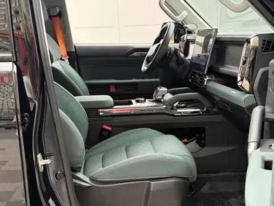 Jetour Traveller