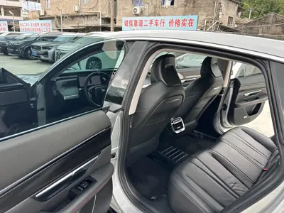 Xpeng P7