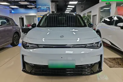 Leapmotor C16