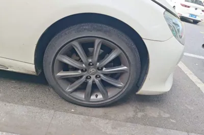 Toyota Reiz