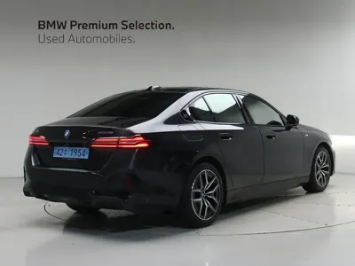 BMW i5