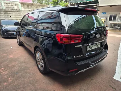 Kia Canival