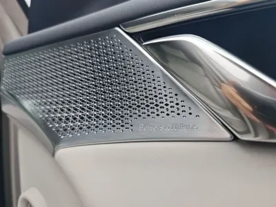 Volvo EM90