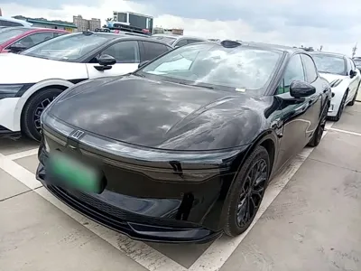Zeekr 007