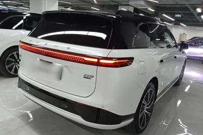 Xpeng G9