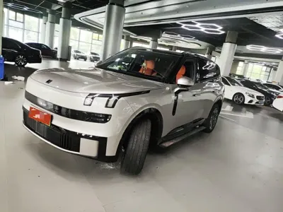 Lynk & Co 领克900