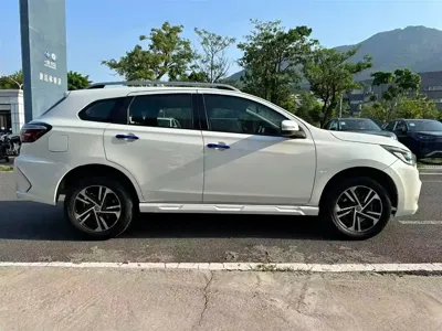 Venucia T70