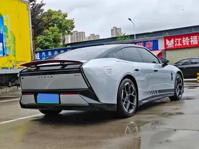 Xpeng P7