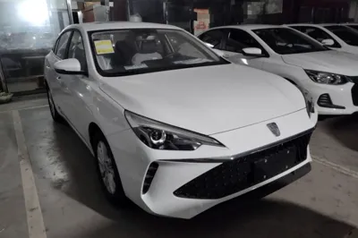 Roewe i5