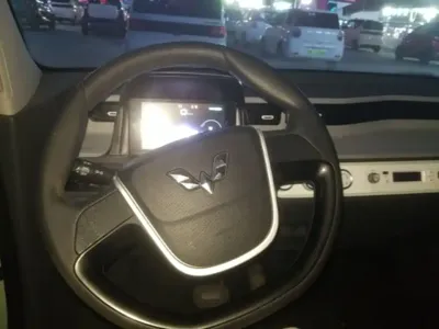 Wuling MINIEV