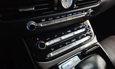 Genesis EQ900