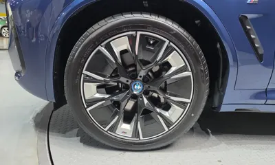 BMW iX3