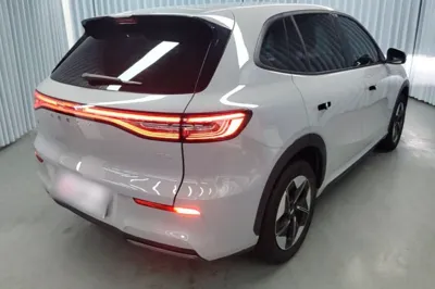 Geely Galaxy E5