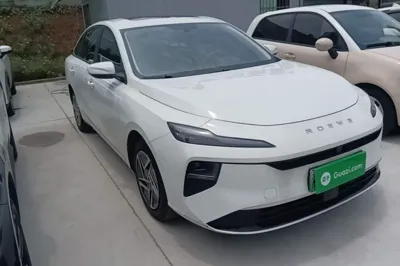 Roewe D6