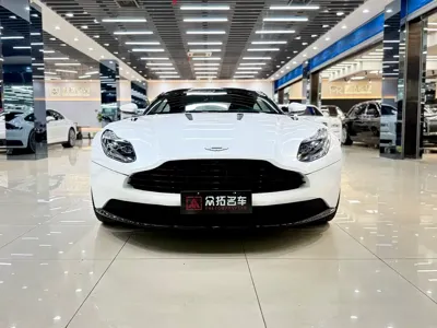 Aston Martin DB11