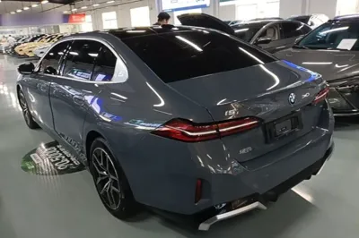 BMW i5
