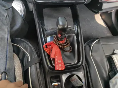 Roewe i5