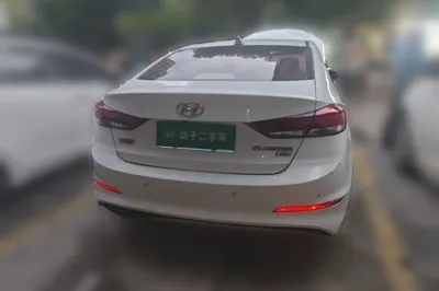 Hyundai Elantra (6th Generation