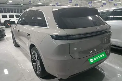 Li Auto L6