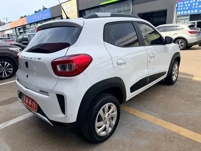 Venucia e30