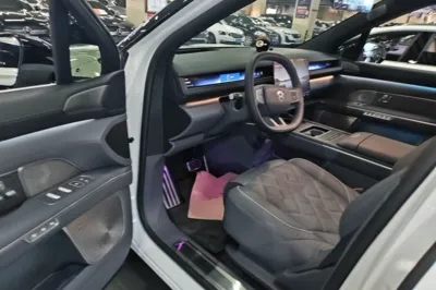 Nio ES8