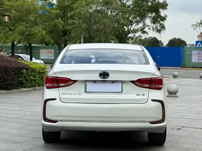 BAIC EU5